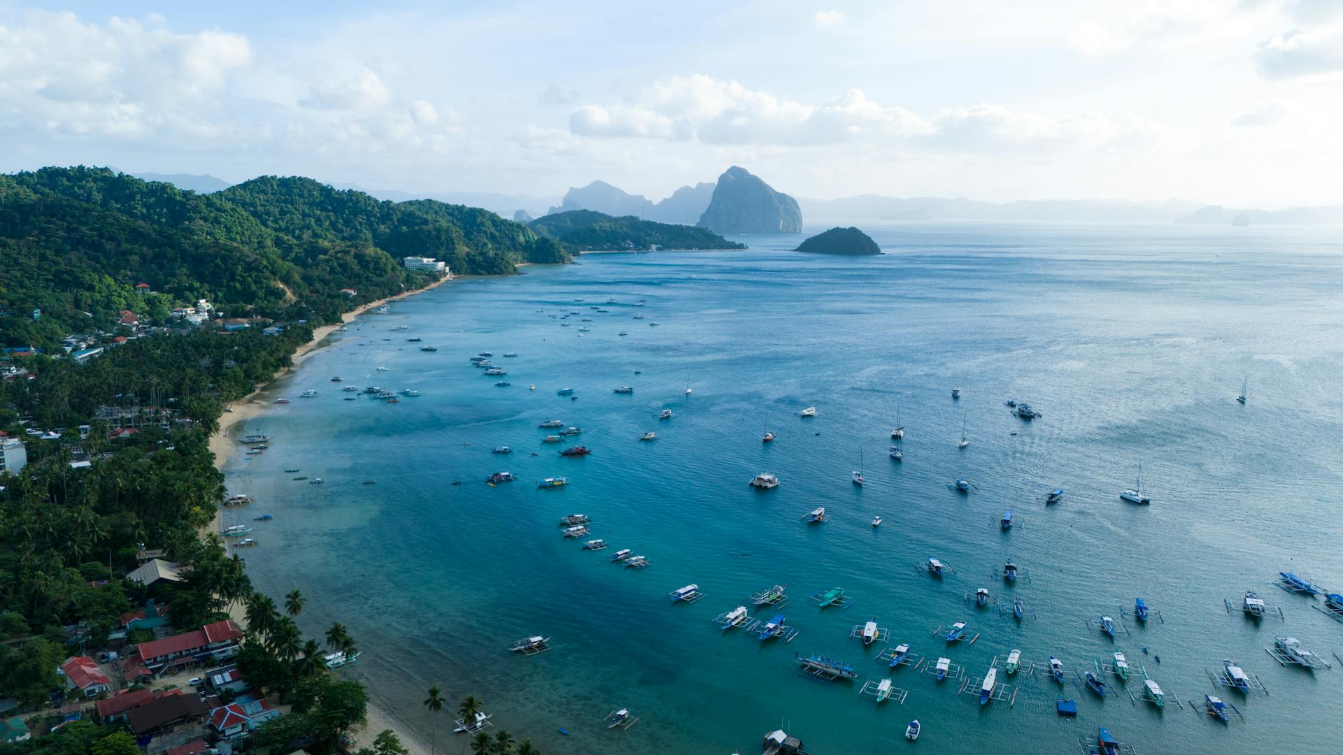El Nido, Palawan — turquoise lagoons and limestone cliffs